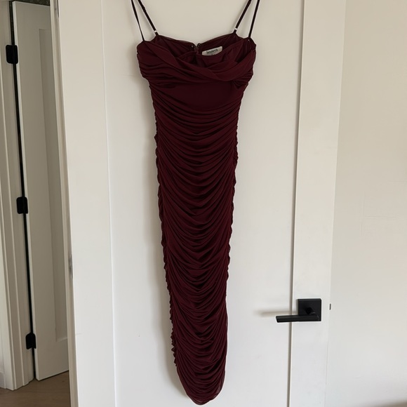 House of CB Sirene burgundy ruched bodycon midi dress SMALL Ruched Dress - Picture 12 of 12